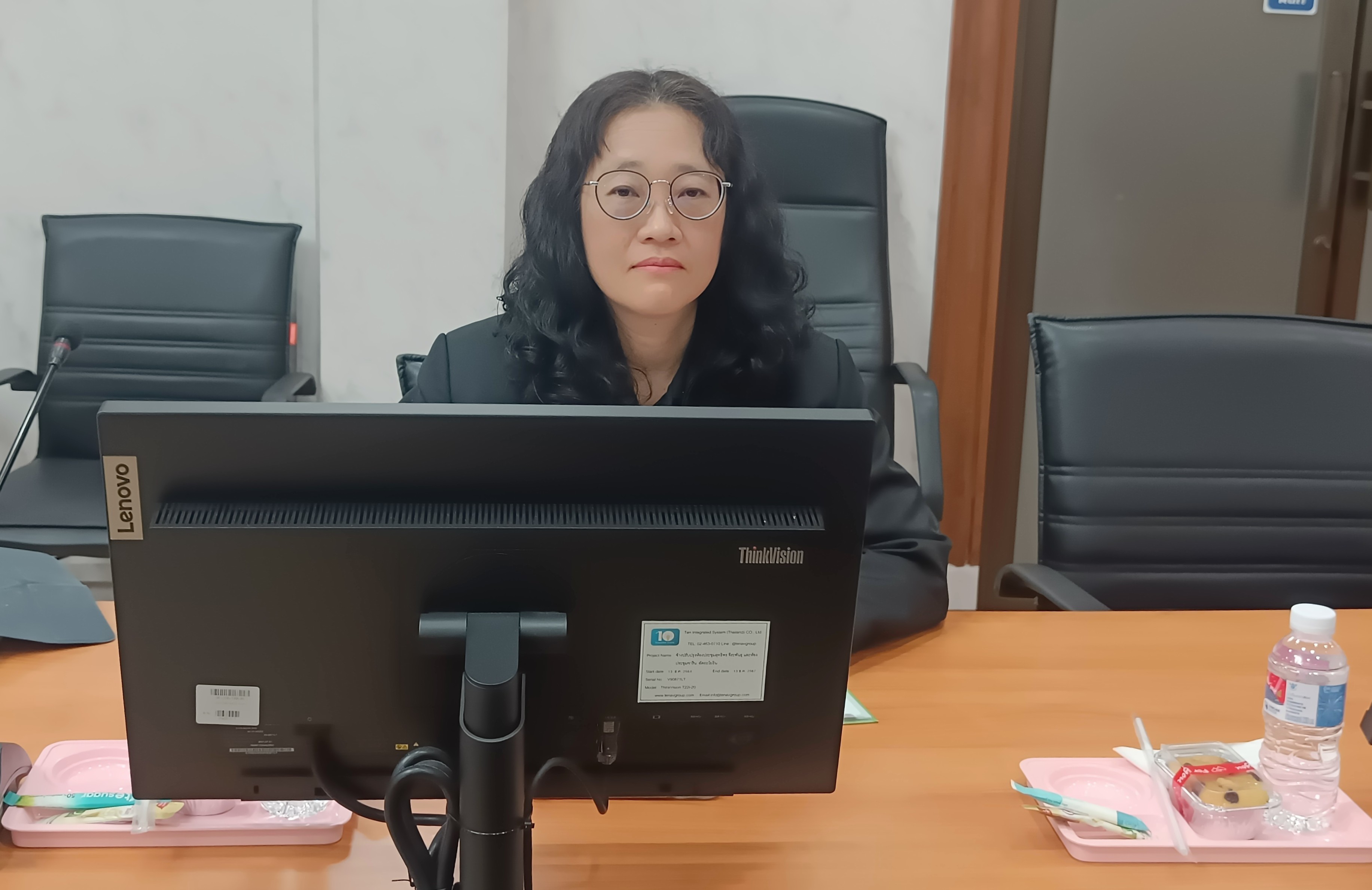 title -  ประชุมย่อยคณะทำงานฝ่ายติดตามประเมินผลการจัดงาน คณะทำงานที่ 7 การจัดงานวันคล้ายวันสถาปนาสำนักงานการปฏิรูปที่ดินเพื่อเกษตรกรรม (ส.ป.ก.) ครบรอบ 51 ปี พร้อมประชุมผ่านสื่ออิเล็กทรอนิกส์ (ผ่านระบบออนไลน์ Zoom Meeting)